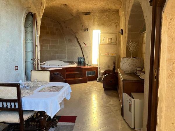 Locus Amoenus : photo 3 de la chambre chambre lit king-size avec baignoire spa