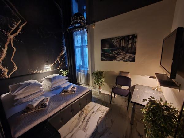 Apartament z jacuzzi Kraków Rynek : photo 5 de la chambre suite lit king-size avec baignoire spa