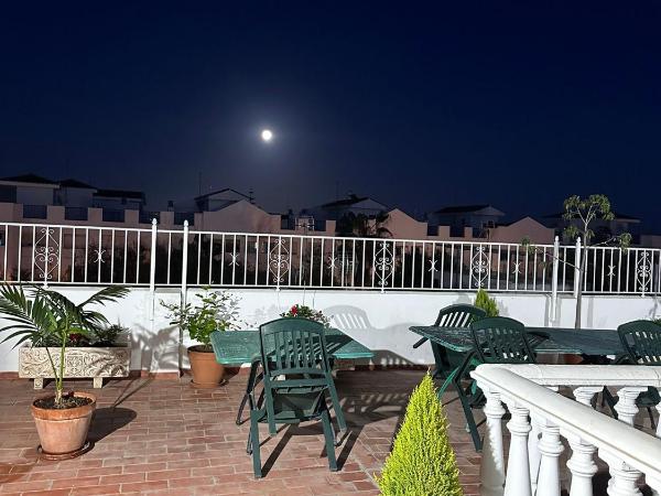 Hostal San Felipe : photo 1 de la chambre chambre double avec salle de bains commune