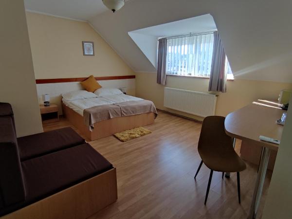 Invest Vendégház : photo 3 de la chambre chambre double ou lits jumeaux