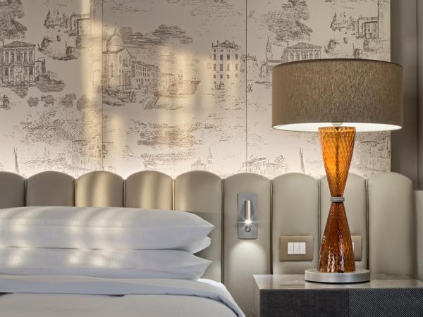 Hilton Molino Stucky Venice : photo 7 de la chambre suite lit king-size exécutive