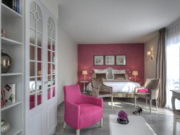 La Bastide de l'Oliveraie : photo 6 de la chambre suite prestige - accès gratuit au spa