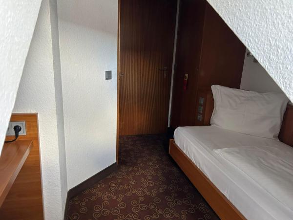 Hotel Fackelmann : photo 2 de la chambre petite chambre simple