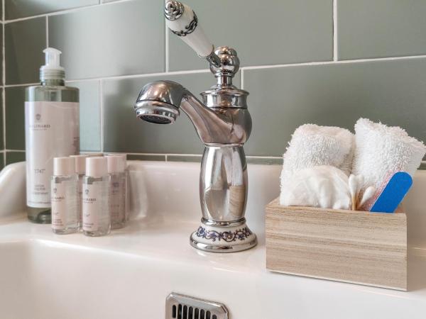 Aparthotel AMMI Vieux Nice : photo 7 de la chambre studio standard avec balcon