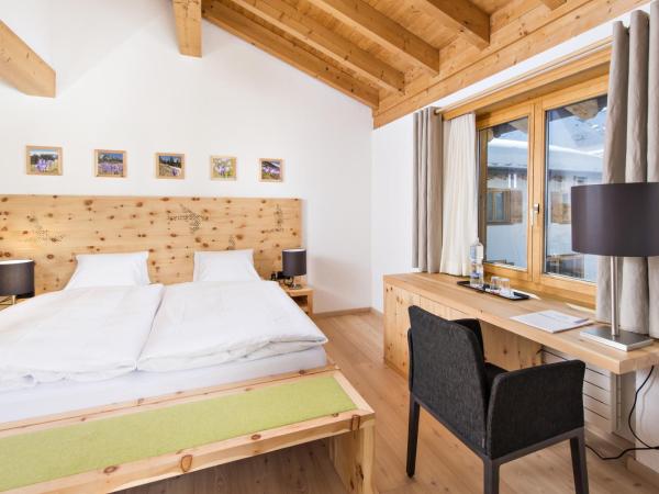 Berghotel Randolins : photo 3 de la chambre chambre double avec balcon