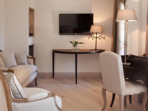 Benvengudo : photo 2 de la chambre suite - côté jardin (2 adultes + 2 enfants maximum)