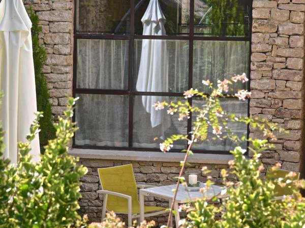 Villa Hautvallon : photo 8 de la chambre chambre double deluxe avec terrasse