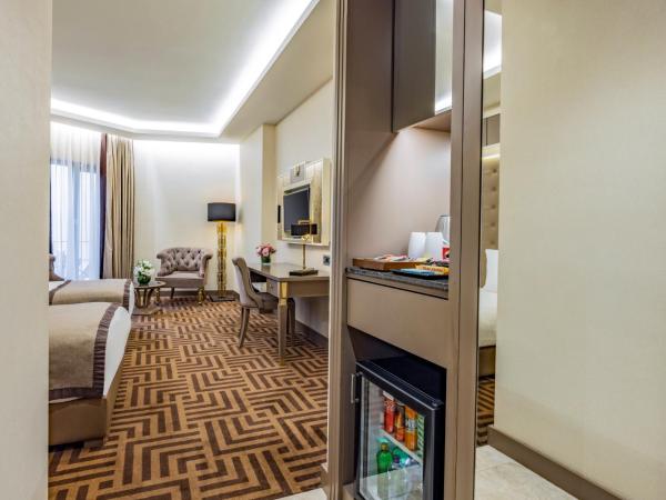 Ramada by Wyndham Istanbul Golden Horn : photo 2 de la chambre chambre lits jumeaux avec 2 lits simples - vue partielle sur mer