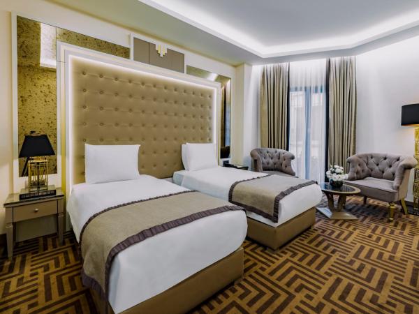 Ramada by Wyndham Istanbul Golden Horn : photo 3 de la chambre chambre lits jumeaux avec 2 lits simples - vue partielle sur mer