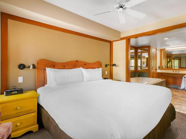 Hilton Grand Vacations Club Whistler : photo 1 de la chambre suite 1 chambre lit king-size avec canapé-lit