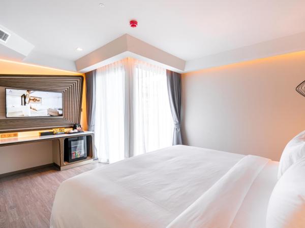 Amethyst Hotel Pattaya : photo 3 de la chambre chambre premier lit king-size