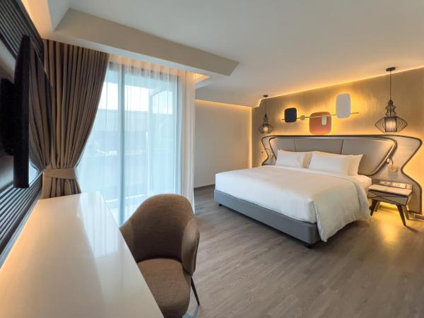Amethyst Hotel Pattaya : photo 1 de la chambre chambre premier lit king-size