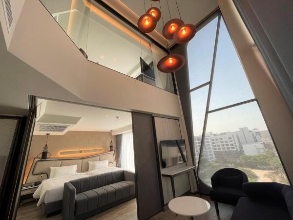 Amethyst Hotel Pattaya : photo 7 de la chambre suite duplex améthyste avec bassin profond