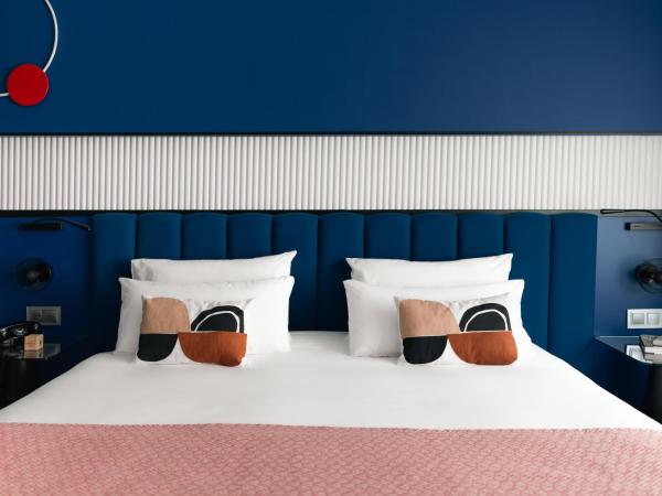 Hotel Indigo Barcelona Plaza Espana, an IHG Hotel : photo 2 de la chambre chambre standard lit queen-size