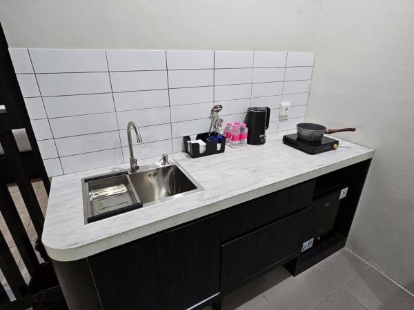 Airlangga Hotel : photo 4 de la chambre chambre familiale