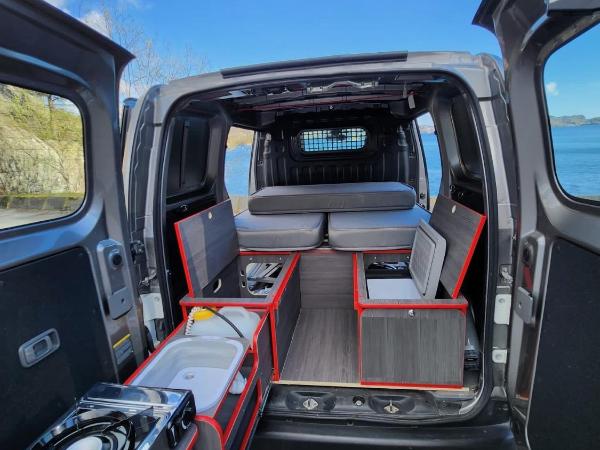 Electric London Black Minicamper : photo 2 de la chambre tente