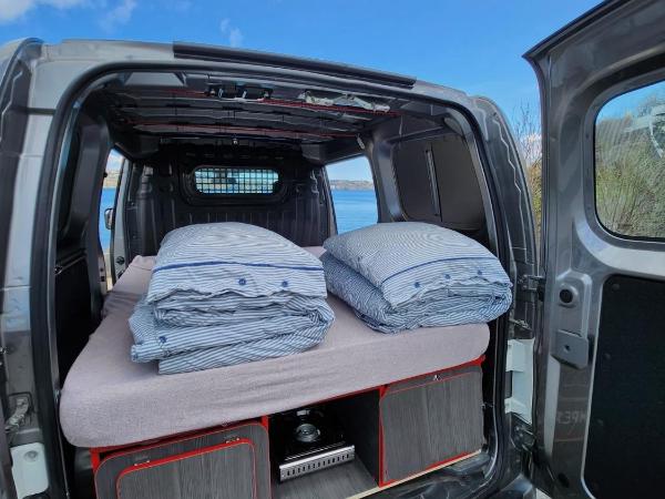 Electric London Black Minicamper : photo 7 de la chambre tente