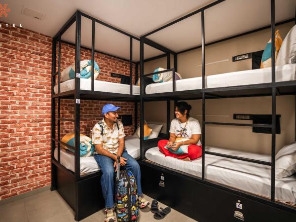 Zostel Mumbai : photo 1 de la chambre lit dans dortoir mixte de 8 lits