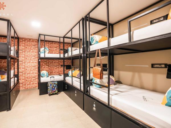 Zostel Mumbai : photo 6 de la chambre lit dans dortoir mixte de 8 lits