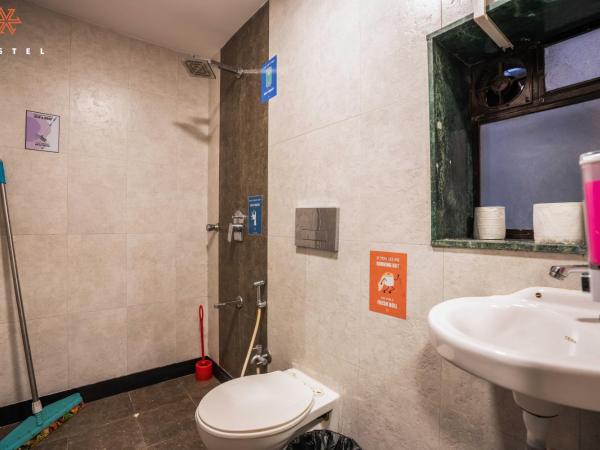 Zostel Mumbai : photo 9 de la chambre lit dans dortoir mixte de 8 lits