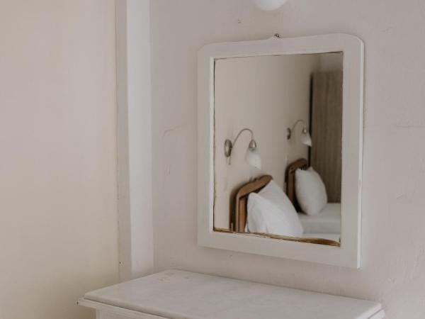 Hotel Thirasia : photo 3 de la chambre chambre double supérieure