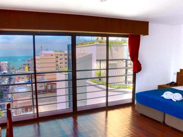 Highfive Hotel Pattaya : photo 2 de la chambre grande chambre double 
