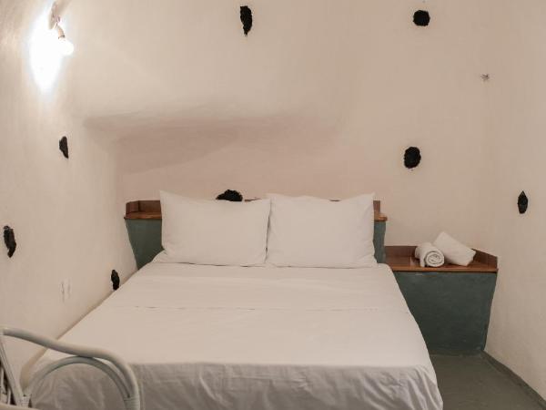 Hotel Thirasia : photo 5 de la chambre chambre quadruple classique