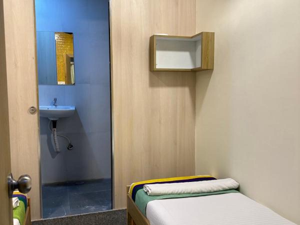 ZEST STAYS - IIT : photo 4 de la chambre petite chambre double