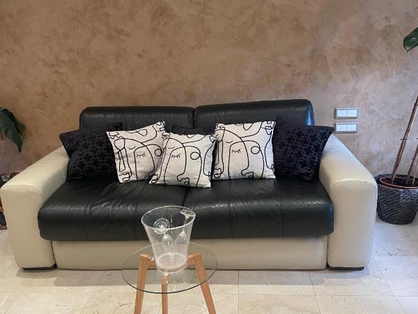 Villa St Jean SUITE Romantique : photo 8 de la chambre suite lit king-size - vue sur piscine