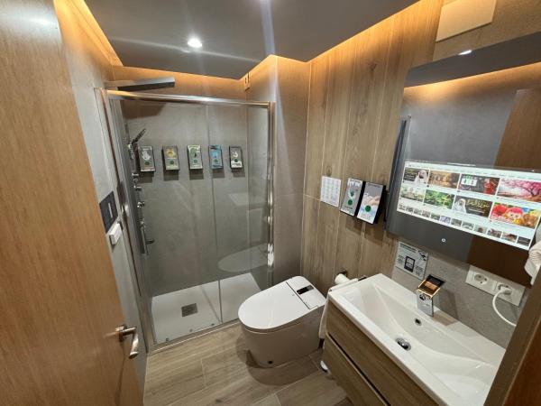 Futurotel Granada Dreams : photo 3 de la chambre chambre triple confort