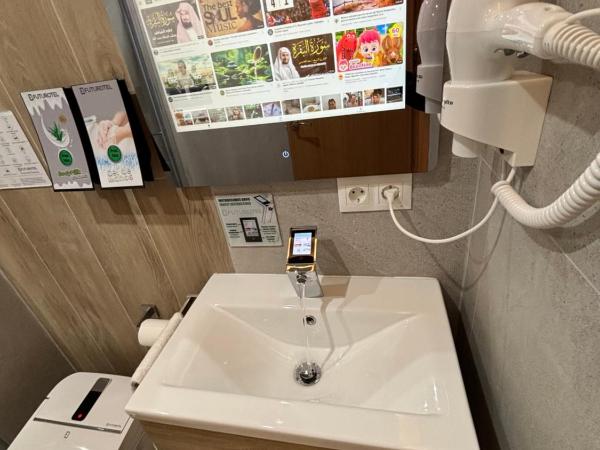 Futurotel Granada Dreams : photo 10 de la chambre chambre triple confort