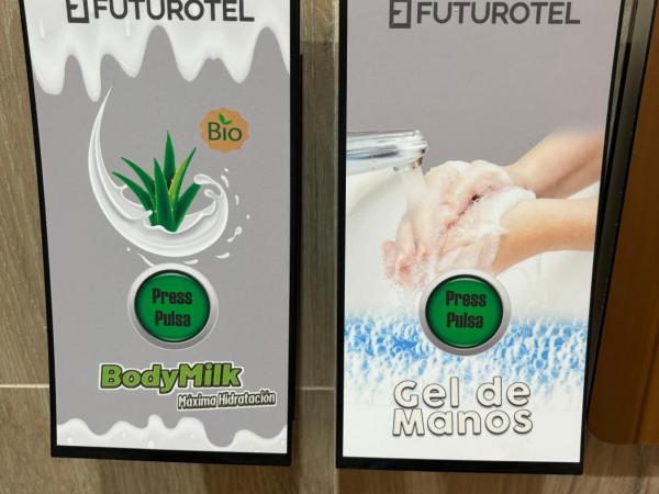 Futurotel Granada Dreams : photo 1 de la chambre chambre triple confort