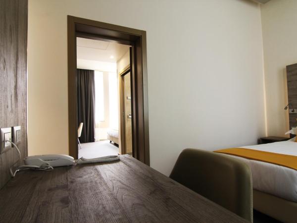 Sole Hotel Verona : photo 2 de la chambre chambre quadruple confort