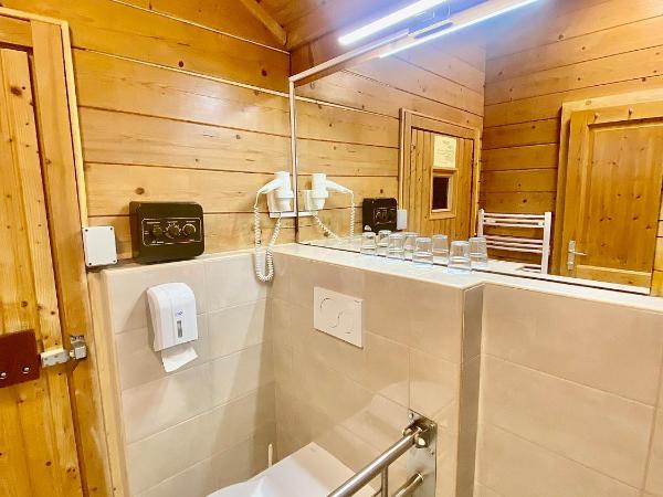 Petneházy Aparthotel : photo 10 de la chambre appartement supérieur avec sauna