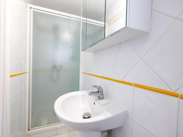 Résidence Marie-Thérèse : photo 4 de la chambre appartement