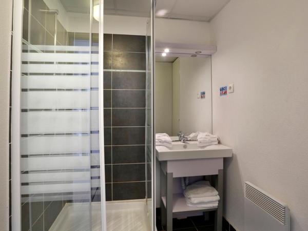 Vacancéole - Résidence Cap Camargue : photo 3 de la chambre appartement 1 chambre avec climatisation - 4 personnes