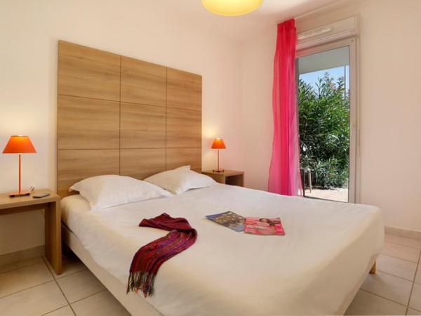 Vacancéole - Résidence Cap Camargue : photo 4 de la chambre appartement 1 chambre avec climatisation - 4 personnes