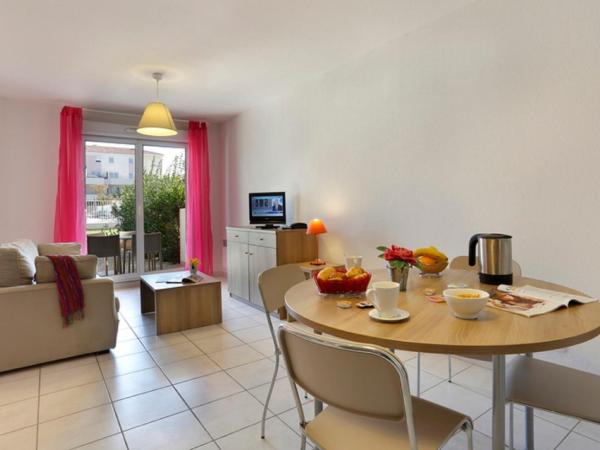 Vacancéole - Résidence Cap Camargue : photo 5 de la chambre appartement 1 chambre avec climatisation - 4 personnes