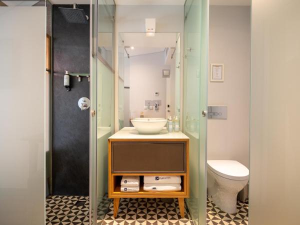 Santa Catarina FLH Suites : photo 3 de la chambre chambre lits jumeaux