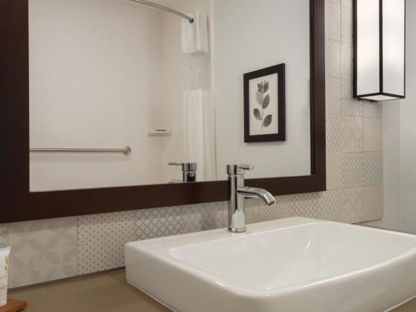 Country Inn & Suites by Radisson, Oklahoma City - Bricktown, OK : photo 2 de la chambre chambre lit king-size - non-fumeurs