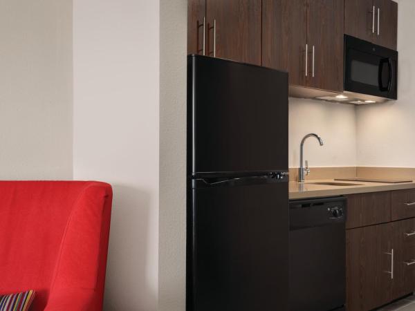 Country Inn & Suites by Radisson, Oklahoma City - Bricktown, OK : photo 4 de la chambre chambre lit king-size - non-fumeurs