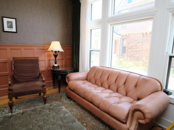 The Inn on Ferry Street : photo 7 de la chambre hébergement standard avec lit queen-size roehm house