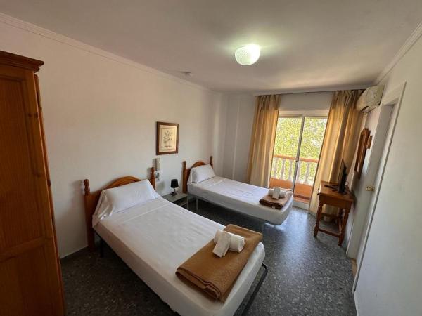 Hostal San Felipe : photo 3 de la chambre chambre double avec salle de bains privative