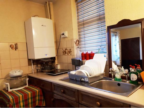 Private Annex, Little Flat, Private Entrance : photo 5 de la chambre chambre lits jumeaux avec salle de bains