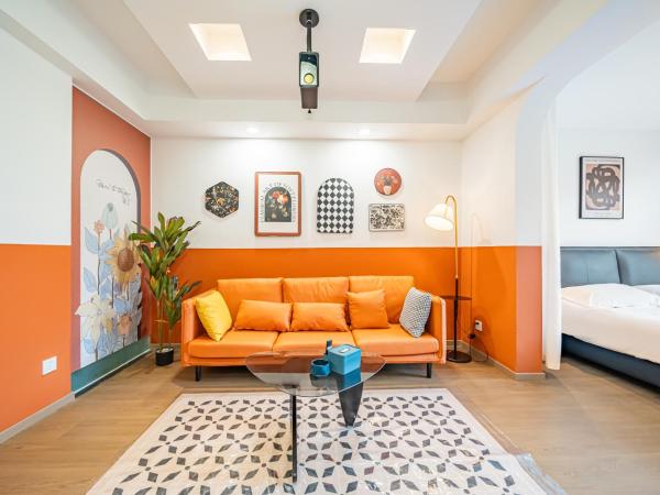 Cloud Expo Apartment : photo 1 de la chambre vintage style apartment