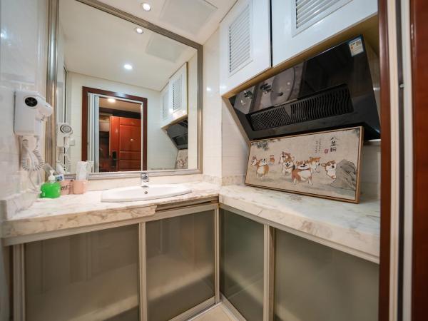 Cloud Expo Apartment : photo 10 de la chambre color ii style apartment