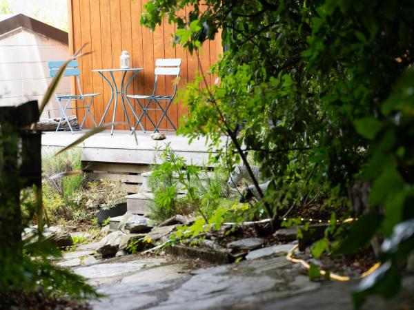 Ora Retreat : photo 4 de la chambre chambre double – vue sur lac