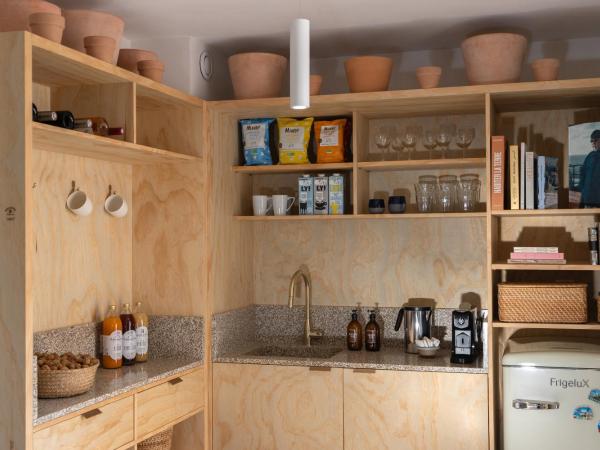 MOB HOTEL Cannes : photo 3 de la chambre suite