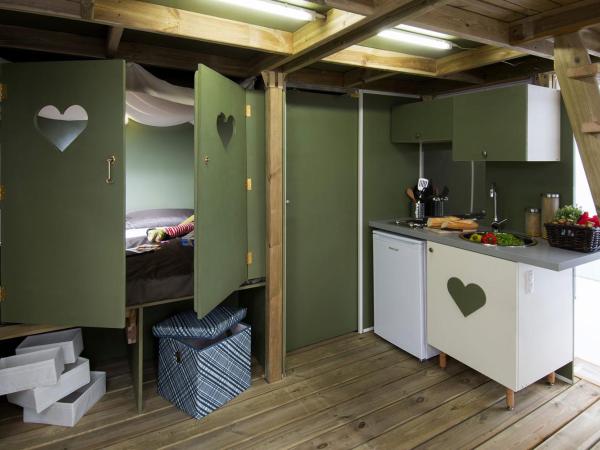 Drago Tours LODGE TENT Holiday Sunshine, Lanterna : photo 3 de la chambre tente