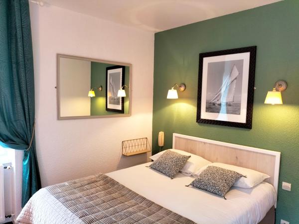 Logis HOTEL RESTAURANT La Régence : photo 7 de la chambre chambre triple confort